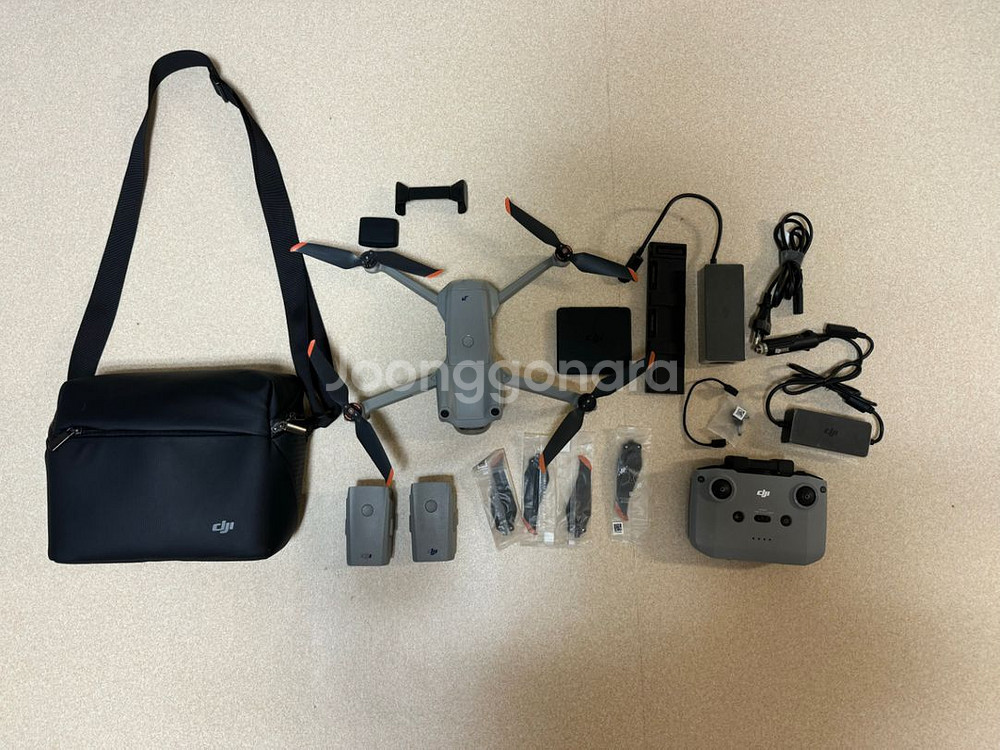 dji 에어2s 드론 플라이모어 콤보 판매합니다--0
