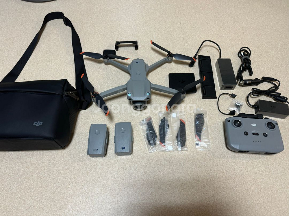 dji 에어2s 드론 플라이모어 콤보 판매합니다--1