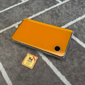 닌텐도 dsi ll 팝니다