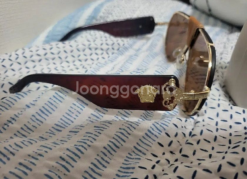 베르사체 메두사 금장 선글라스--2