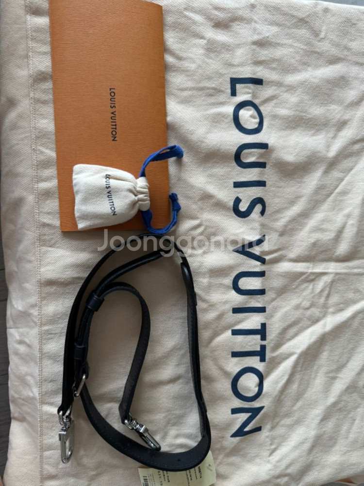 루이비통 M56714 모노그램 마카사르 반둘리에키폴55--3