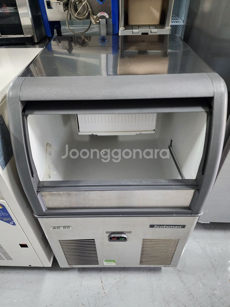 스카치맨 제빙기 50kg 수냉식 판매 합니다--1