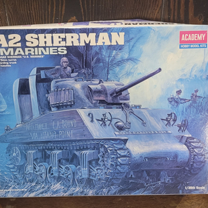 아카데미프라모델 1/35 M4A2 SHERMAN 팝니다