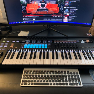 Novation SL 49 MK3