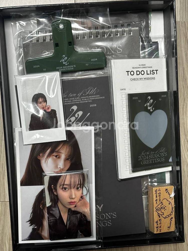 아이유 시즌그리팅 판매합니다! (2021~2024)--7