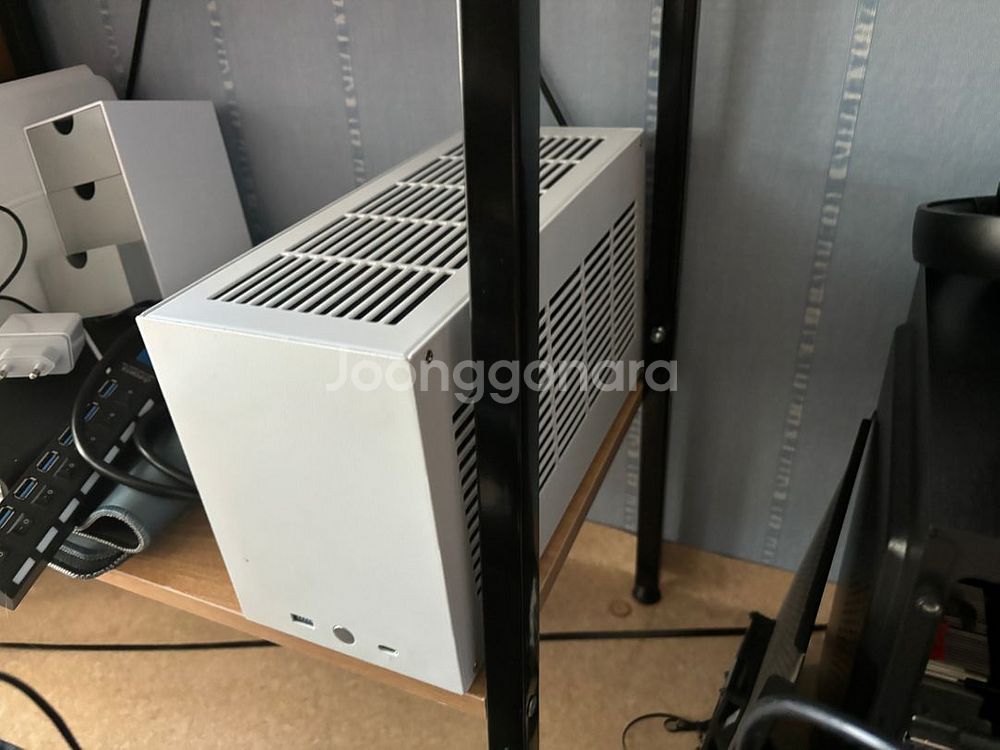 itx 본체 팝니다--0