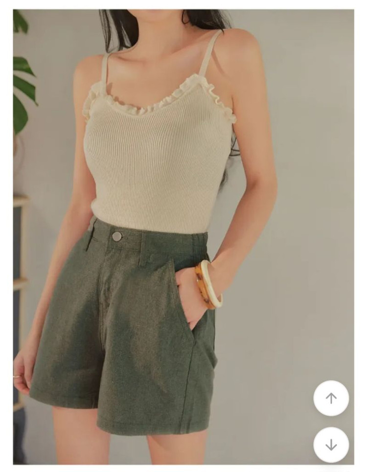 (새상품) 커먼유니크 크롭 프릴 골지 나시티 슬리브리스 이미지