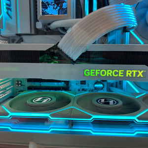 갤럭시 white 4070 ti super 팝니다