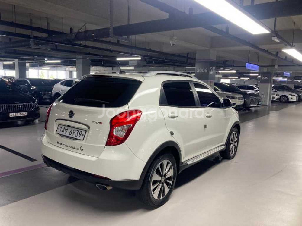 @13년식 뉴 코란도C 2.0 2WD CVX 최고급형--3