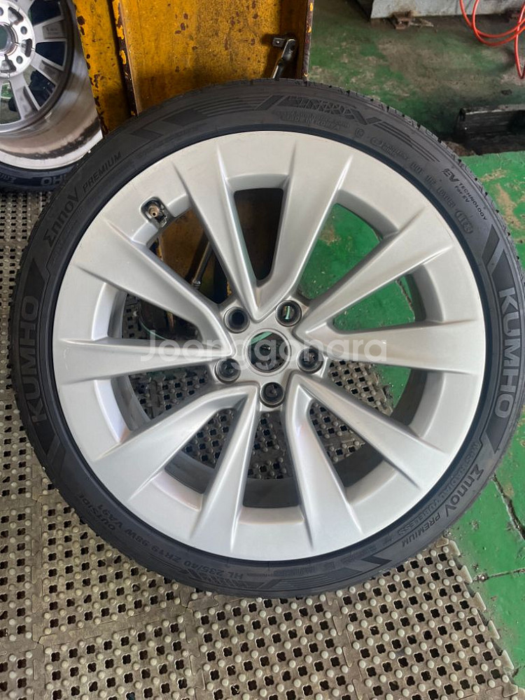 테슬라3 테슬라y tesla3 19인치새타이어네개--1