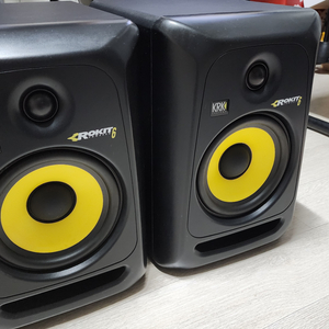 krk rokit6 g3 팝니다. (6인치 3세대)