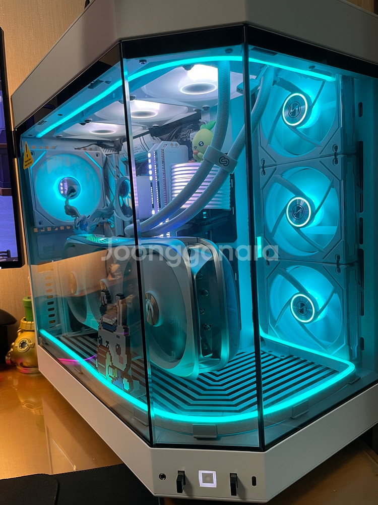 7950x3d 4090 완본체 팝니다--1