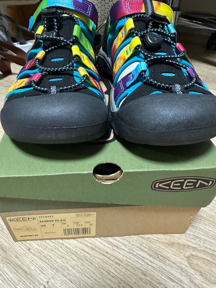 새상품) 255 KEEN 뉴포트 샌들 박스새상품--1