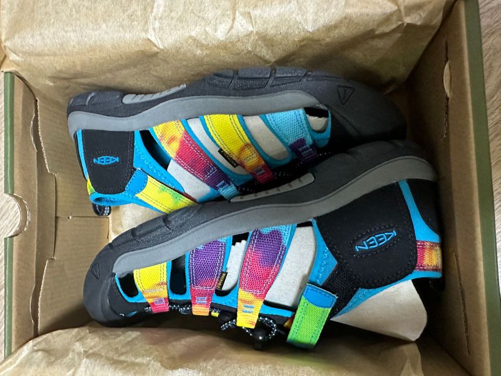 새상품) 255 KEEN 뉴포트 샌들 박스새상품--3