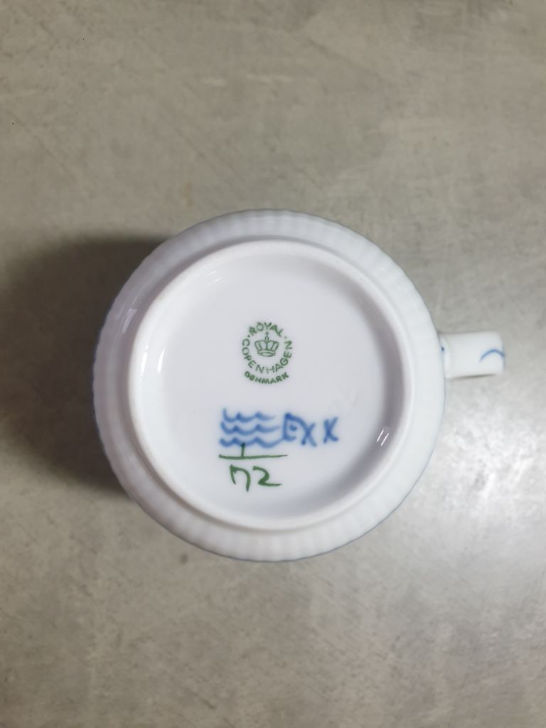 로얄코펜하겐 블루플루티드 플레인 하이핸들 컵앤소서 라지