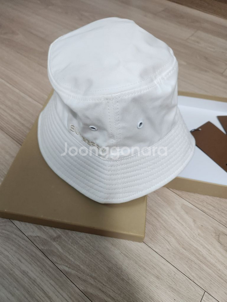 버버리 모자(새상품)--3