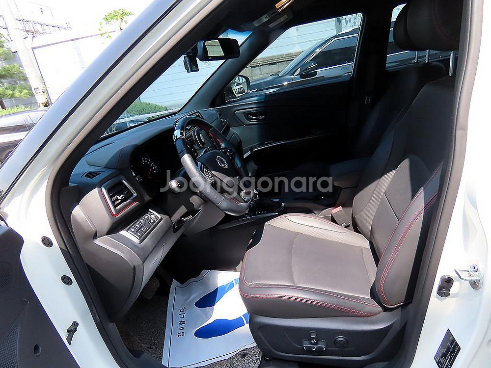 @20년식 베리 뉴 티볼리 1.5 가솔린 2WD 리미--4