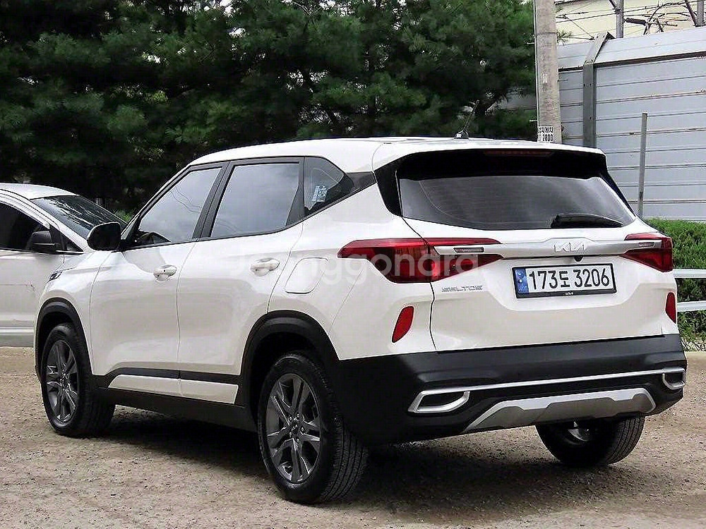 @22년식 셀토스 1.6 가솔린 2WD 프레스티지 전--2
