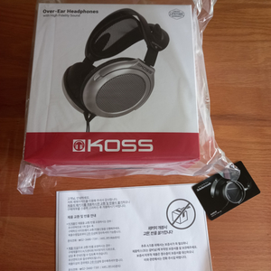 KOSS (코스) UR40 헤드폰