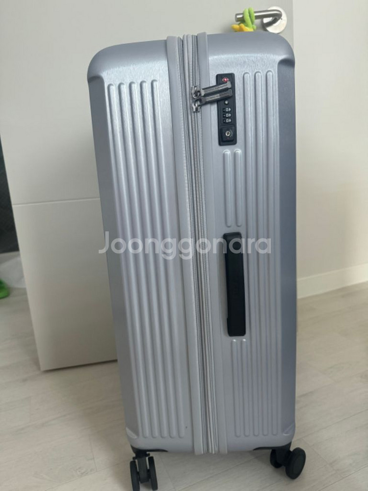 (새상품)내셔널지오그래픽 캐리어 28인치캐리어--1