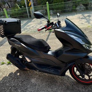 혼다 pcx125 21년식 abs모델 멧블랙 팝니다