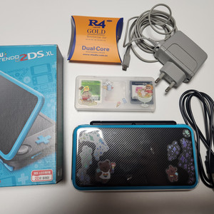 뉴 닌텐도 2ds xl + R4칩 팝니다!