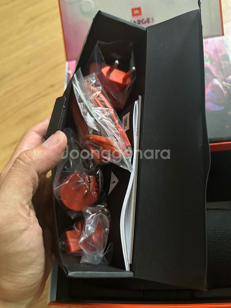 JBL CHARGE3 블루투스 스피커 팝니다.--5