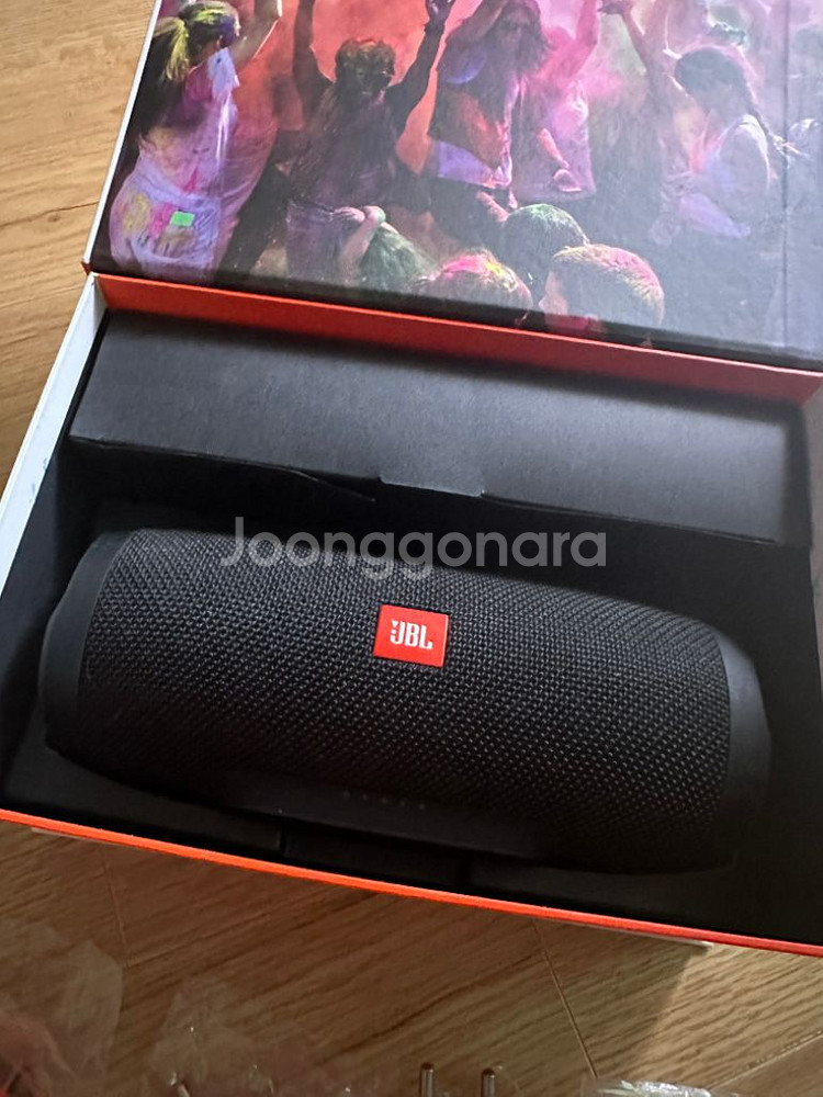 JBL CHARGE3 블루투스 스피커 팝니다.--2
