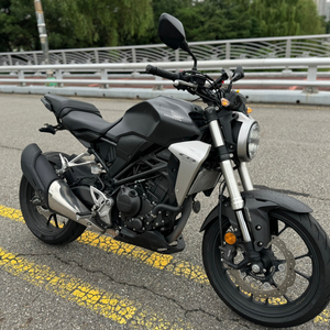 혼다 cb300r 19년형 abs모델 짧은키로수 팝니다