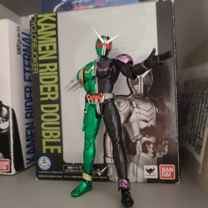 shf 가면라이더 더블