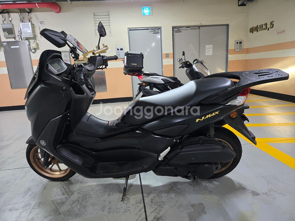 부산 nmax125 23년식 팝니다--2