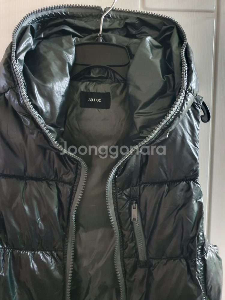 애드혹 유광 후드 솜패딩 조끼 85. 블랙 그레이 지퍼--1