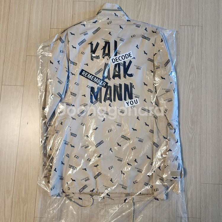 카이아크만 신세계 백화점 베이지 야상 레터링 롱 자켓--1