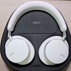 akg n9 hybrid