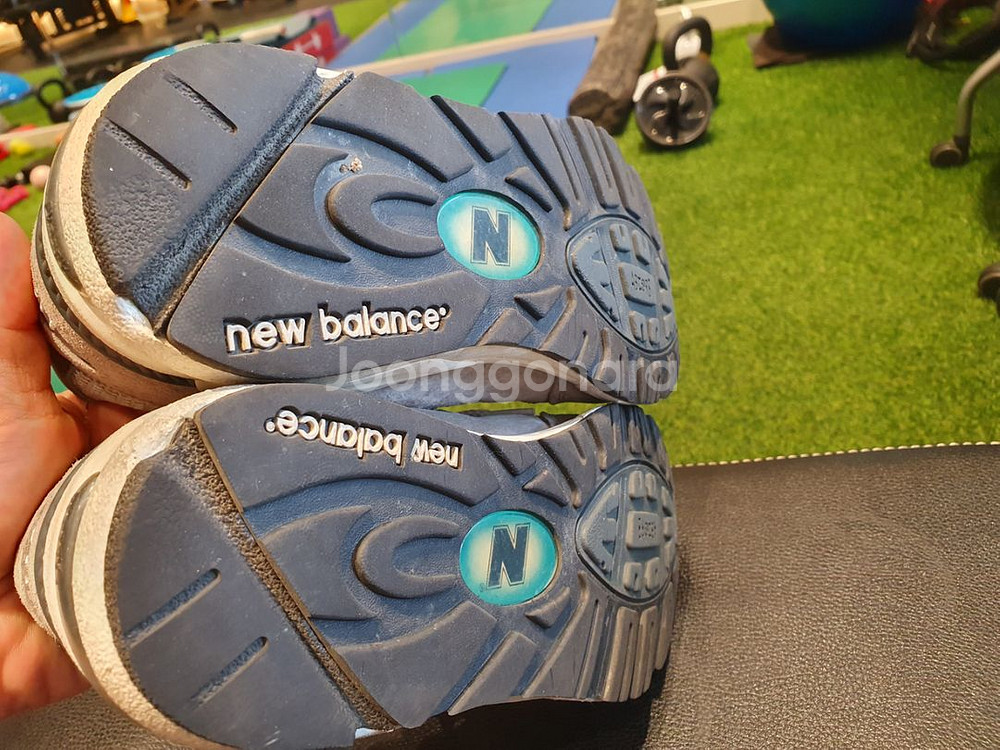 뉴발란스 990 V2 260사이즈--4