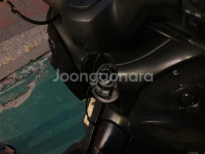 Xmax300 오디오 묻따 차량 팔아요--2