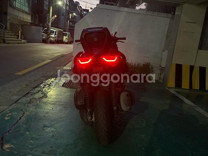 Xmax300 오디오 묻따 차량 팔아요--3