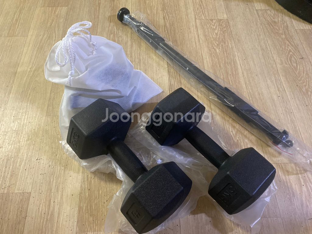 아령5키로 2개 + 푸쉬업바 + 문틀철봉--1