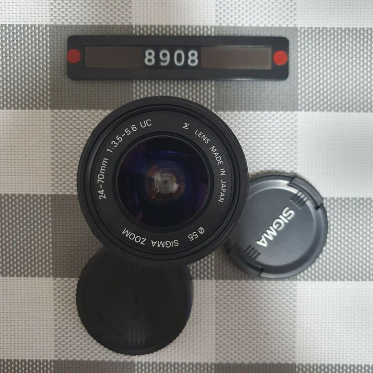 미놀타 AF 마운트 시그마 줌 24-70mm 줌렌즈 이미지