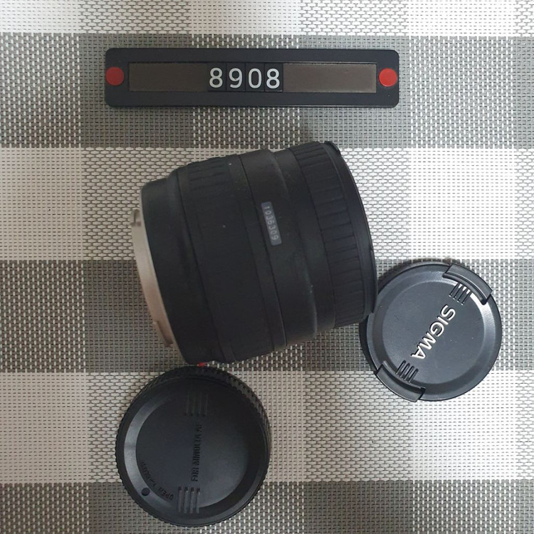 미놀타 AF 마운트 시그마 줌 24-70mm 줌렌즈 이미지