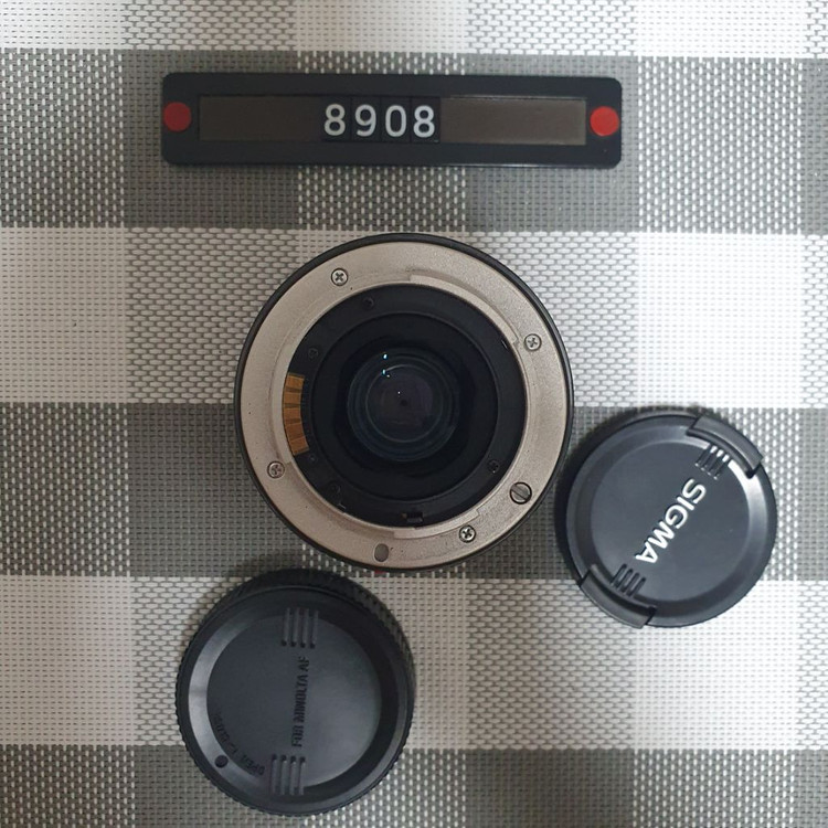미놀타 AF 마운트 시그마 줌 24-70mm 줌렌즈 이미지