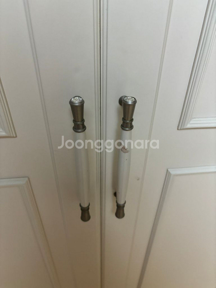 보루네오 옷장 팝니다--2