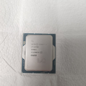 Intel i7 13700