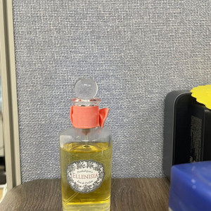 펜할리곤스 엘레니시아