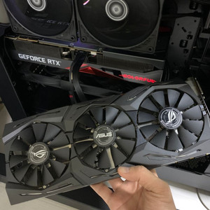 GTX1080TI 스트릭스 STRIX 팝니다
