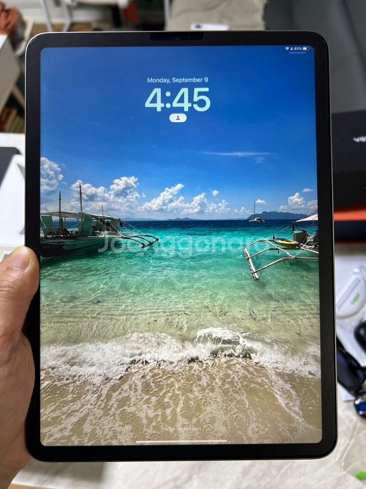 아이패드 프로 11인치 256gb + 매직키보드 새거--1