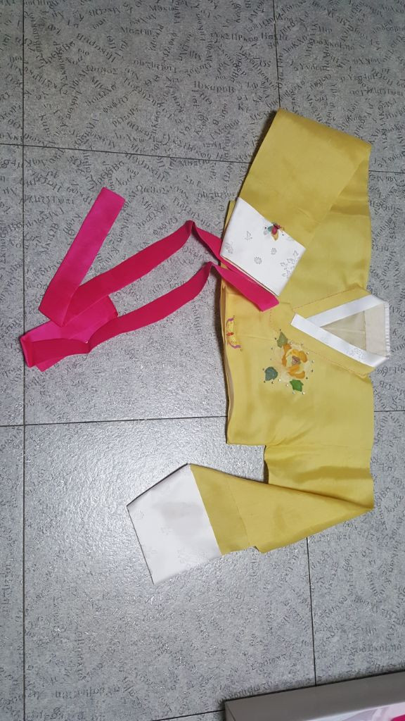 여성 맞춤한복, 배자 세트 66사이즈 정도 이미지