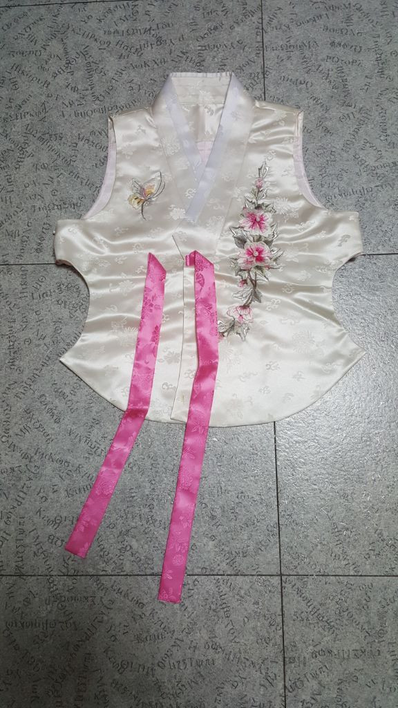 여성 맞춤한복, 배자 세트 66사이즈 정도 이미지