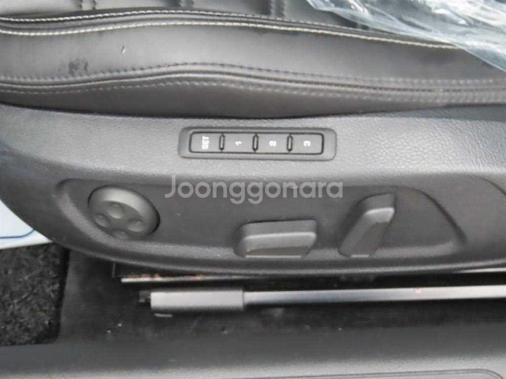 @14년식 CC 2.0 TDI 블루모션 R라인 전국최--9
