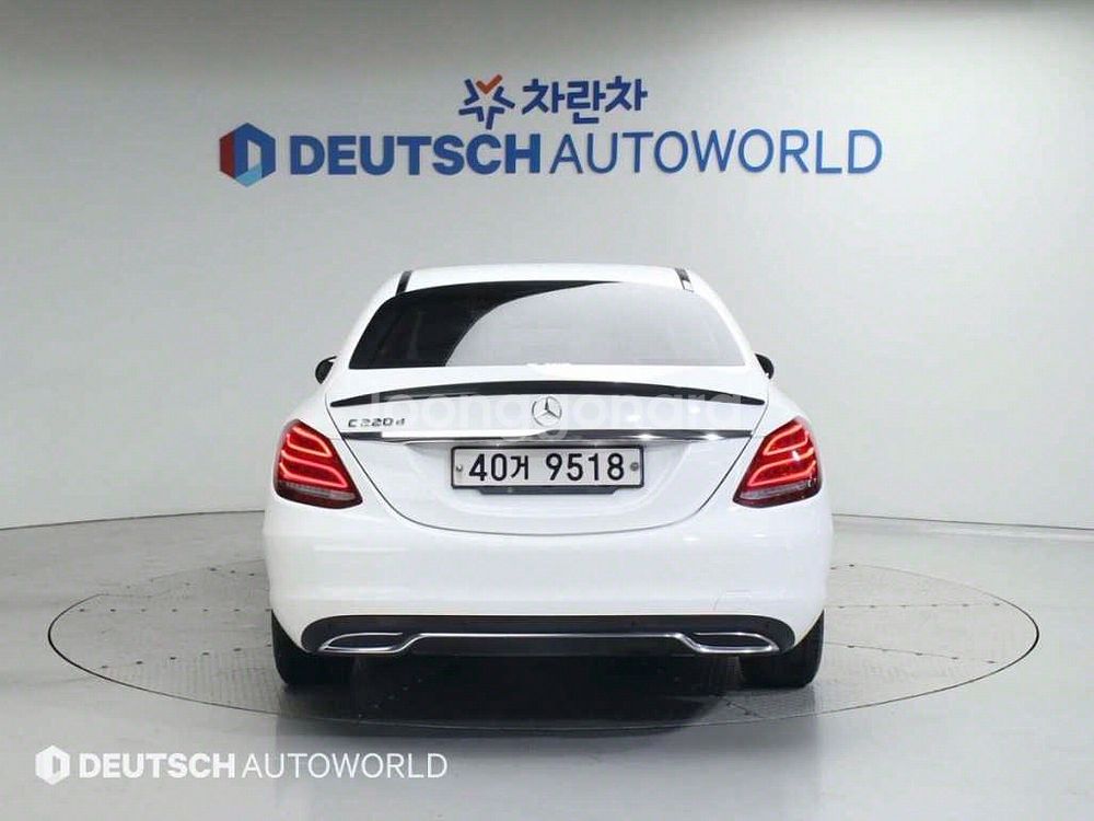 @17년식 C클래스(4세대) C220 d 아방가르드--3